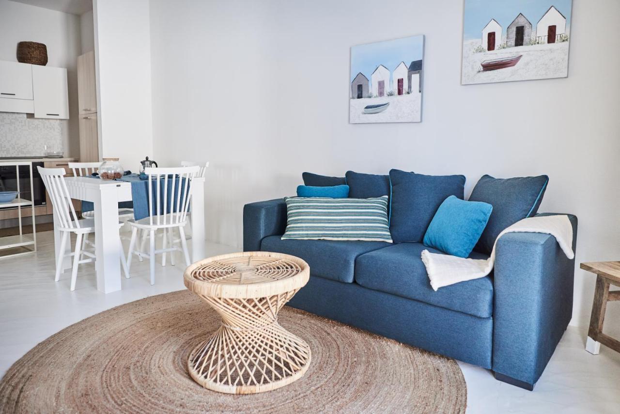 Seabay Aparthotel Golfo Aranci Exterior photo