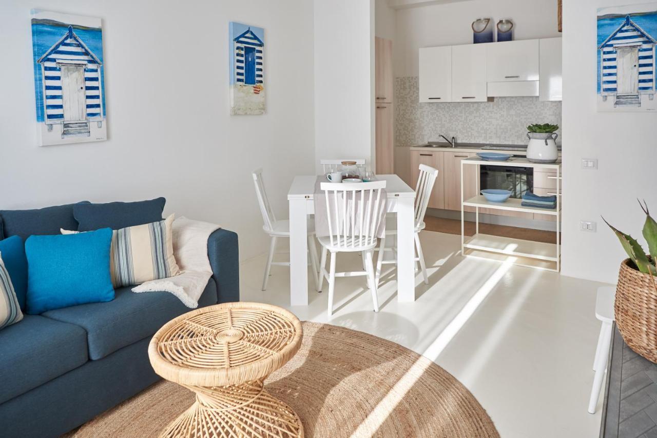 Seabay Aparthotel Golfo Aranci Exterior photo