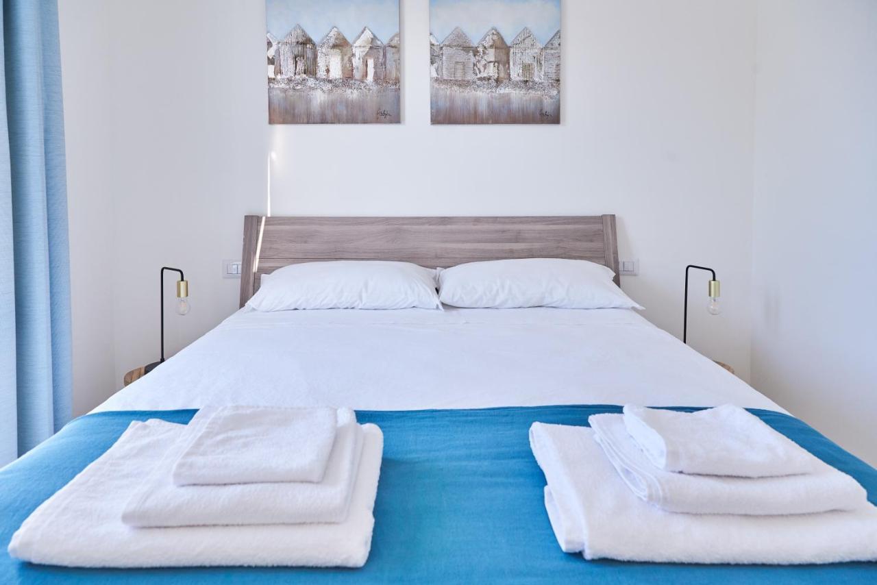 Seabay Aparthotel Golfo Aranci Exterior photo